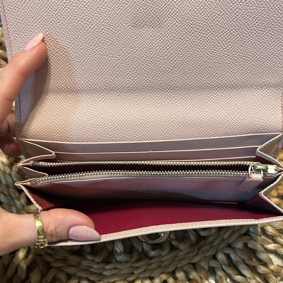 BVGLGARI ITALIAN BABY PINK PEBBLED CALF LEATHER WALLET - Picture 5 of 8